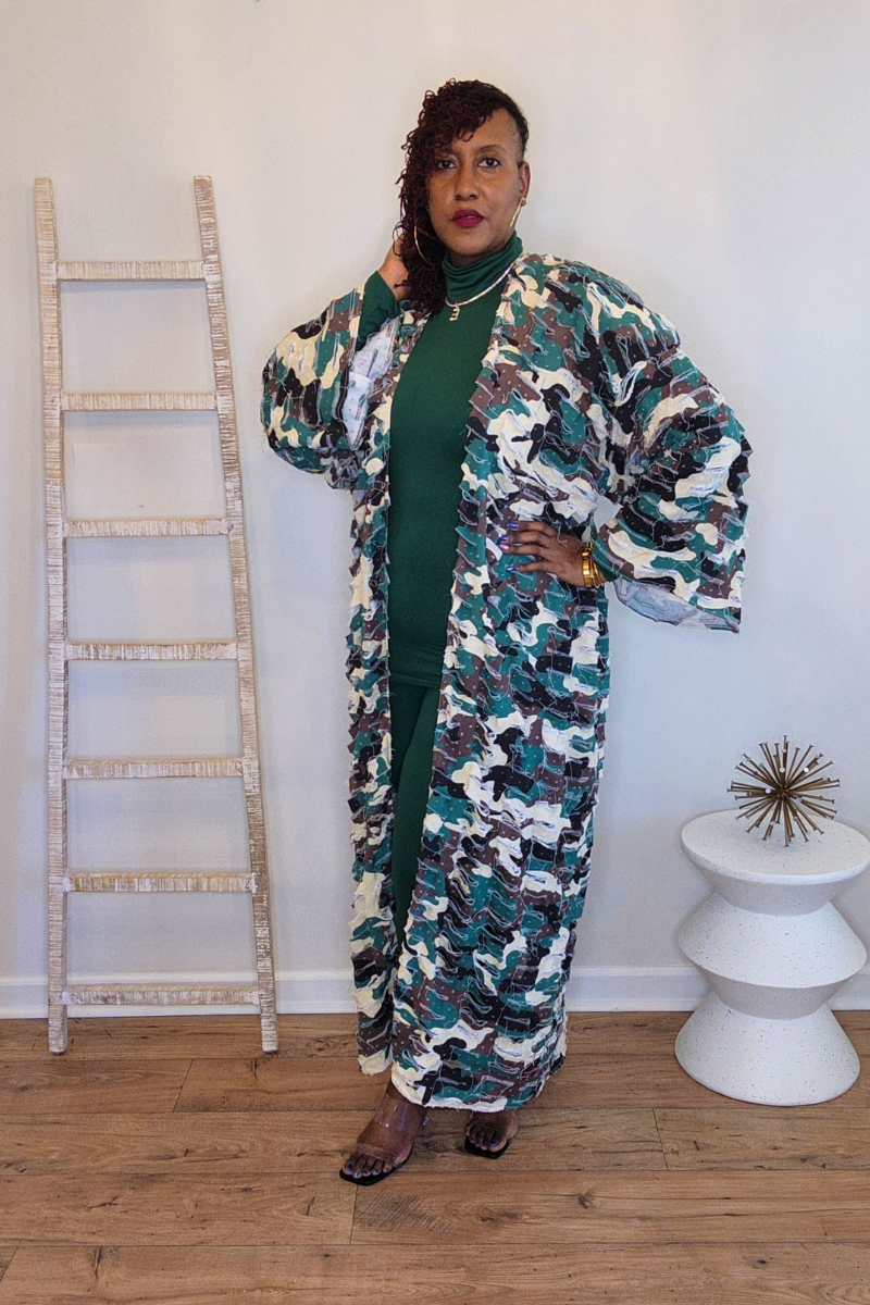 Command the Room Camo Duster (One Size)