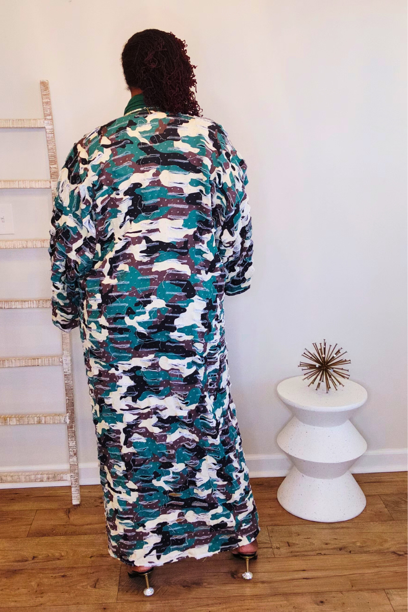 Command the Room Camo Duster (One Size)